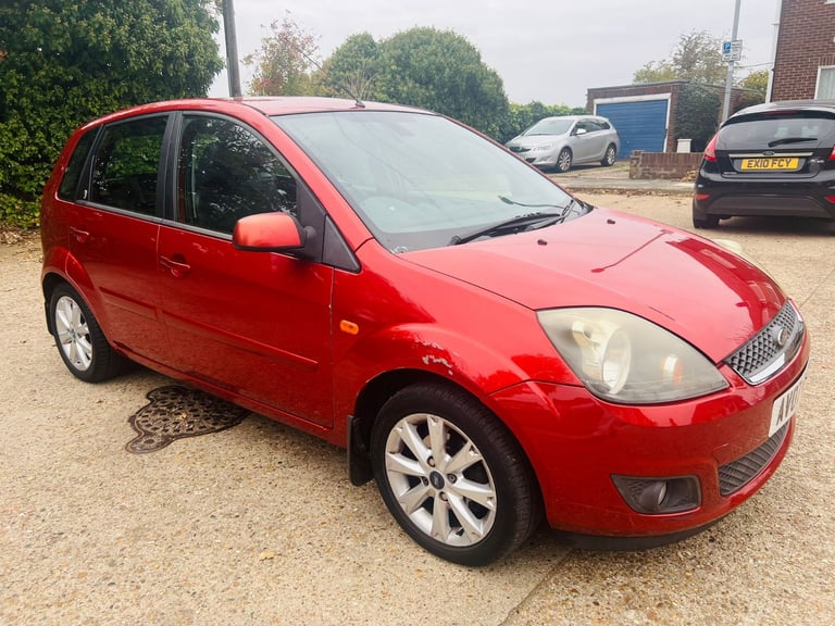 FORD FIESTA YEAR 2007, FULLY AUTOMATIC 1.6 PETROL VERY LOW MILEAGE, 2 KEYS, FULL SERVICE, LADY OWNER
