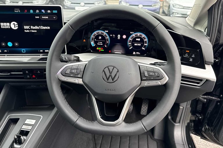 2025 Volkswagen Golf 1.5 eTSI 150 Match 5dr DSG Hatchback Petrol Automatic