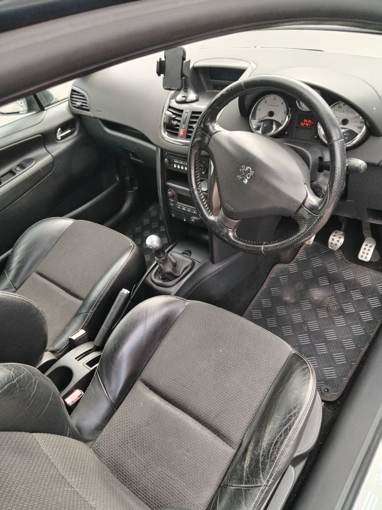 Peugeot, 207, Hatchback, 2007, Manual, 1560 (cc), 3 doors