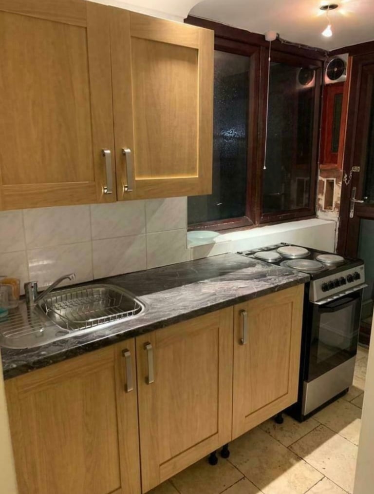 STUDIO FLAT TO RENT IN REDBRIDGE WITH SEPARATE ENTRANCE