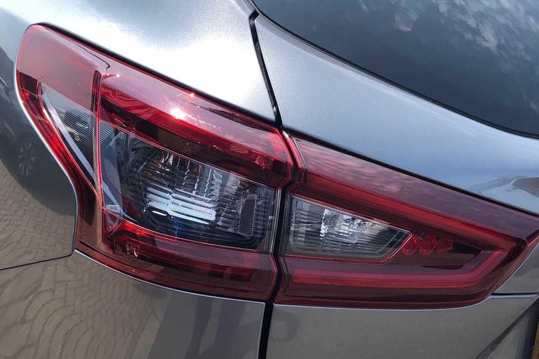 2021 Nissan Qashqai 1.3 DiG-T 160 [157] N-Connecta 5dr DCT Glass Roof HATCHBACK Petrol Automatic