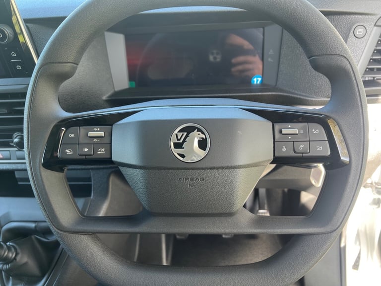 VAUXHALL VIVARO 1.5 TURBO D 120PS PRIME L1 SWB VAN 74 REG ONLY 41 MILES