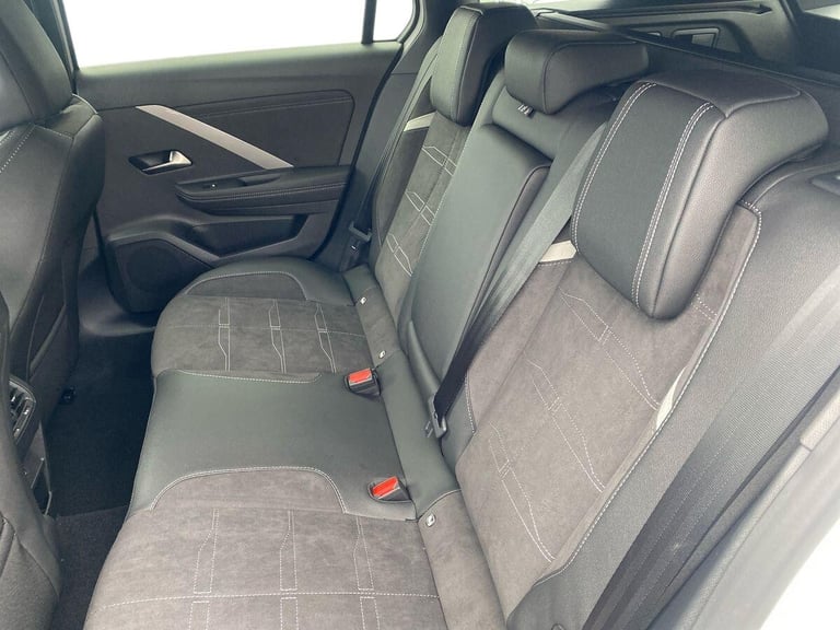 2025 Vauxhall Astra Astra 1.2 Turbo 130 Ultimate 5Dr Estate Estate Petrol Manual