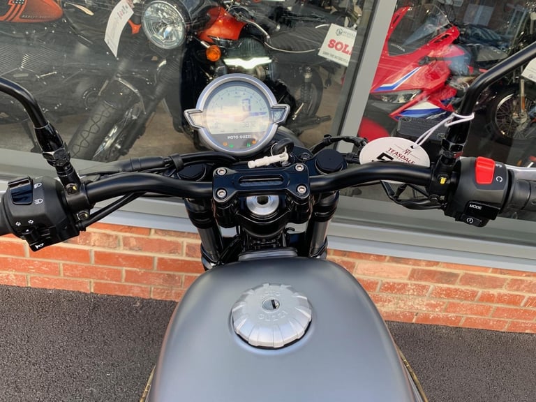 Moto Guzzi V7 CENTANARIO - ONE OWNER - 2 YEAR WARRANTY 