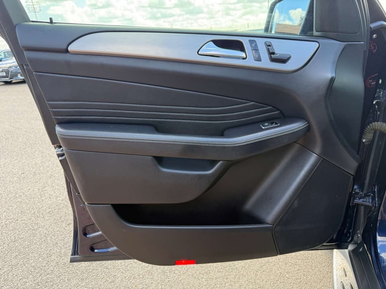 2013 Mercedes-Benz M Class 2.1 ML250 AMG Sport Bluetec Auto 4WD 5dr SUV Diesel Automatic