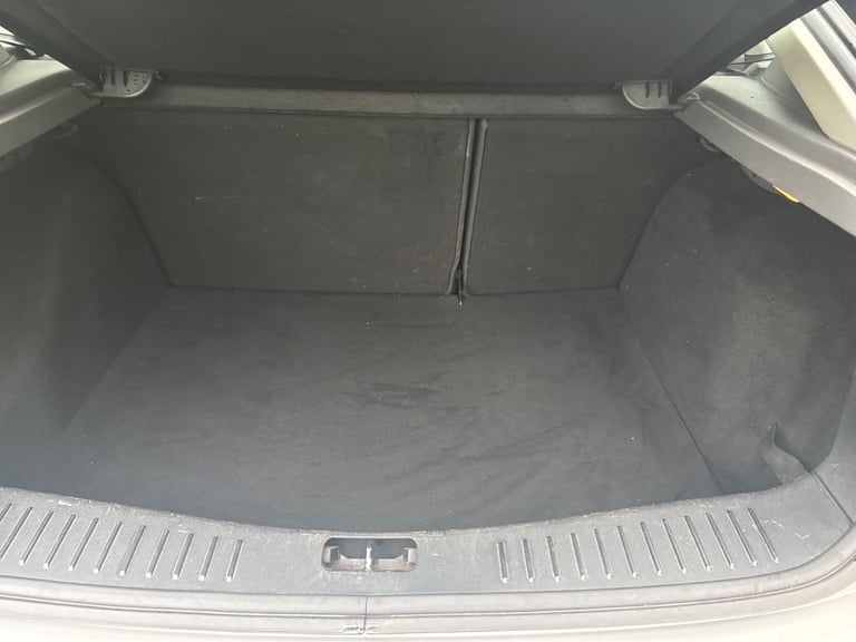 Ford, FOCUS, Hatchback, 2010, Manual, 1596 (cc), 5 doors