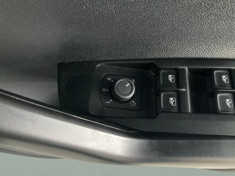 2022 Volkswagen Polo 1.0 TSI Life Hatchback 5dr Petrol Manual Euro 6 (s/s) (95 ps) - LIGHT AND S ...