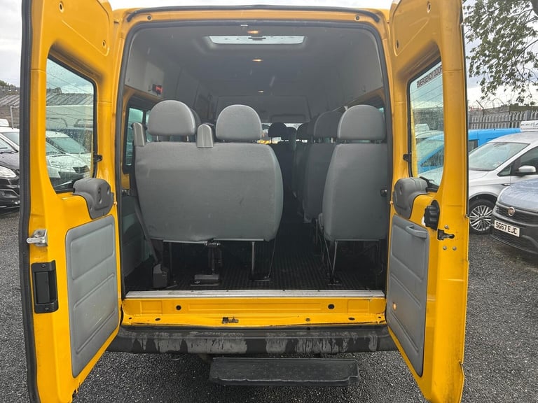 2012 Ford Transit Medium Roof 17 Seater TDCi 135ps NA Diesel Manual