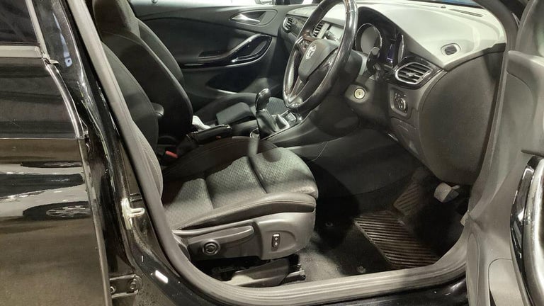 2018 Vauxhall Astra 1.6i Turbo SRi Euro 6 (s/s) 5dr HATCHBACK Petrol Manual