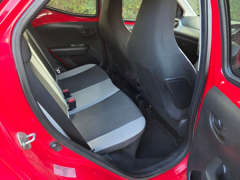 Toyota, AYGO, Hatchback, 2015, Manual, 998 (cc), 5 doors, euro 6, Peugeot 108, Citroen C1