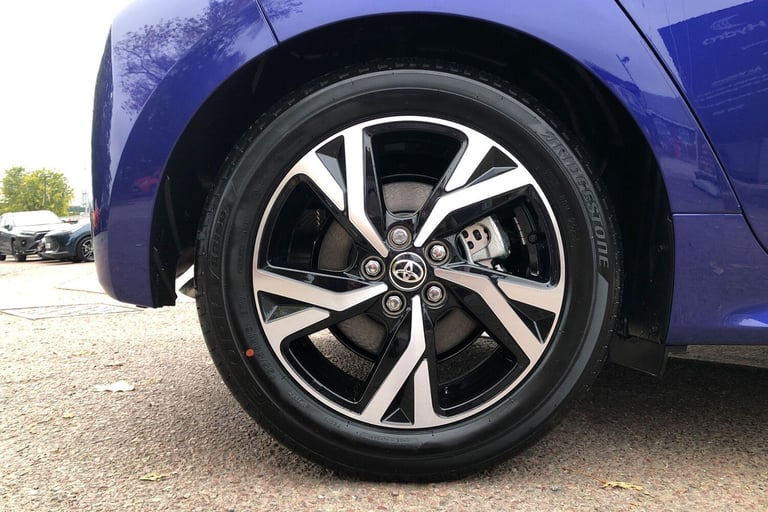 2025 Toyota Yaris 1.5 Hybrid Design 5dr CVT HATCHBACK PETROL/ELECTRIC Automatic
