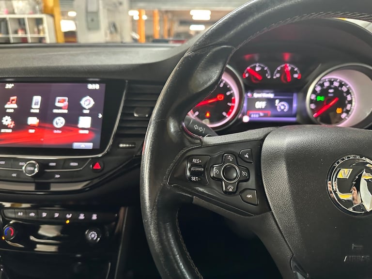 2017 Vauxhall Astra 1.4i Turbo SRi Nav Euro 6 5dr HATCHBACK Petrol Manual