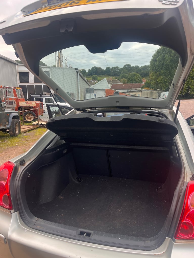 Toyota, AVENSIS, Hatchback, 2006, Manual, 2231 (cc), 5 doors