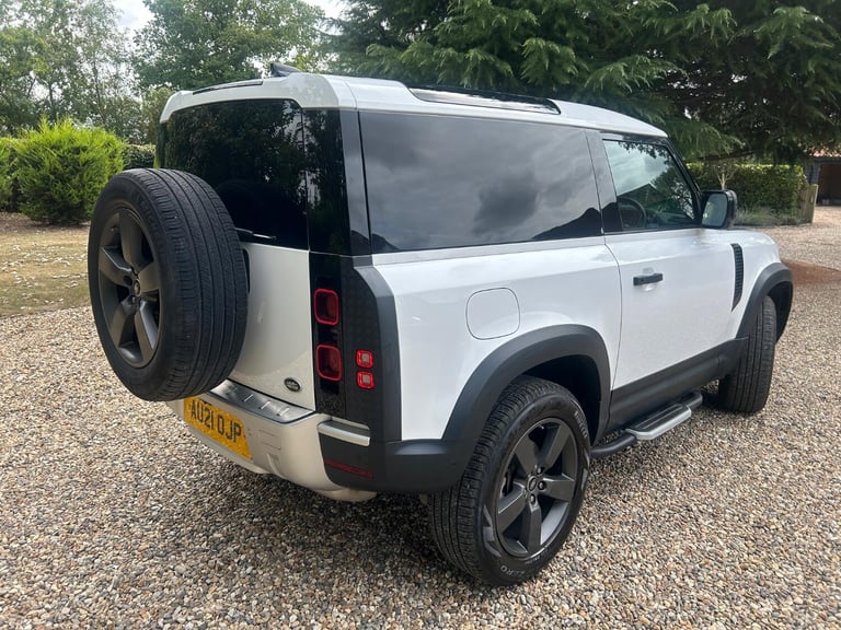 LAND ROVER DEFENDER 90 3.0 D200 MHEV 2021