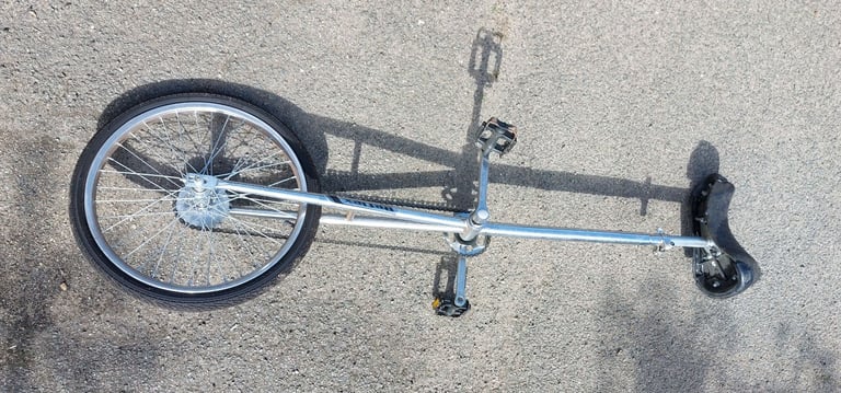 Giraffe Unicycle