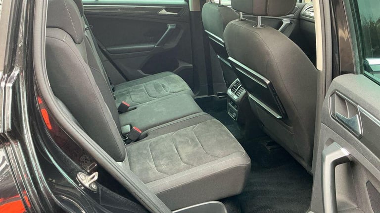 2017 Volkswagen Tiguan 2.0 TDI BlueMotion Tech SEL DSG Euro 6 (s/s) 5dr ESTATE Diesel Automatic