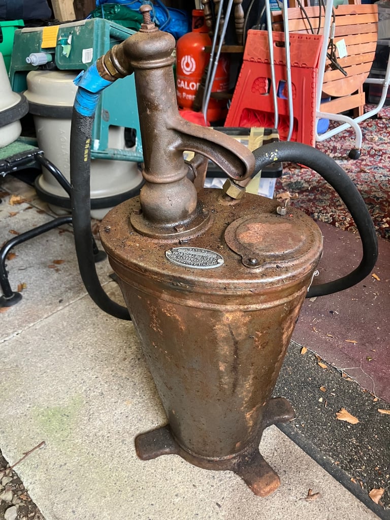 Vintage grease /oil pump 
