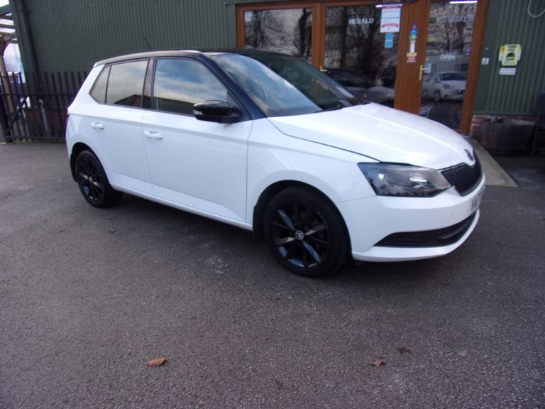 Skoda Fabia 1.0 MPI Colour Edition 5dr PETROL MANUAL 2017/17