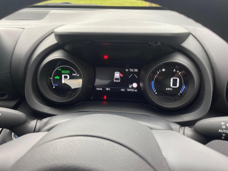 2024 Toyota Yaris 1.5 Hybrid Icon 5dr CVT Estate Hybrid Automatic