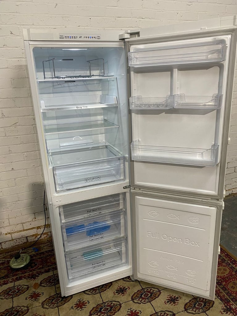 Beautiful Tall Samsung Digital Inverter Fridge Freezer For Sale 