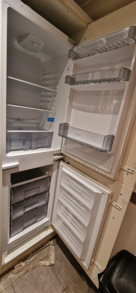 Lovely Double Room Recently within flat share in Holyrood, City Centre