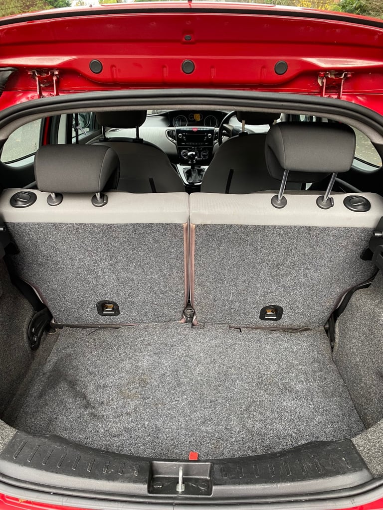 Chrysler, YPSILON, Hatchback, 2013, Manual, 1242 (cc), 5 doors