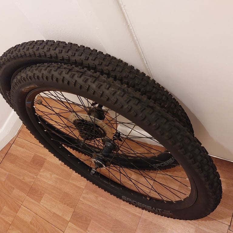 Carrera Vengeance Bike Wheel Set 27.5. New Tyres & Puncture Proof Inner Tubes. 