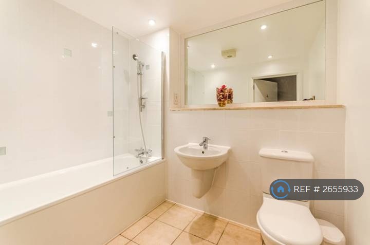 2 bedroom flat in Pelling Street, London, E14 (2 bed) (#2655933)