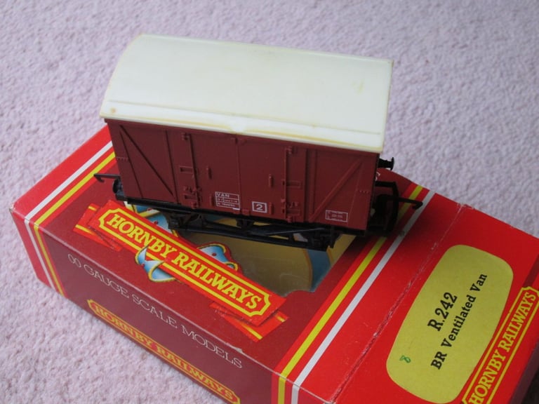 Hornby Model Railway 4 x boxed 1980s vintage goods freight wagons OO Gauge job lot