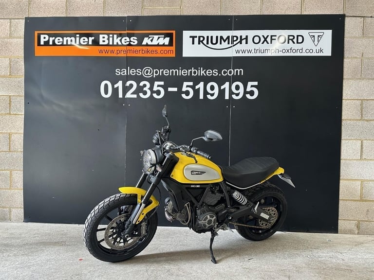 STUNNING LOW MILEAGE 2015/15 DUCATI SCRAMBLER ICON MOTORCYCLE