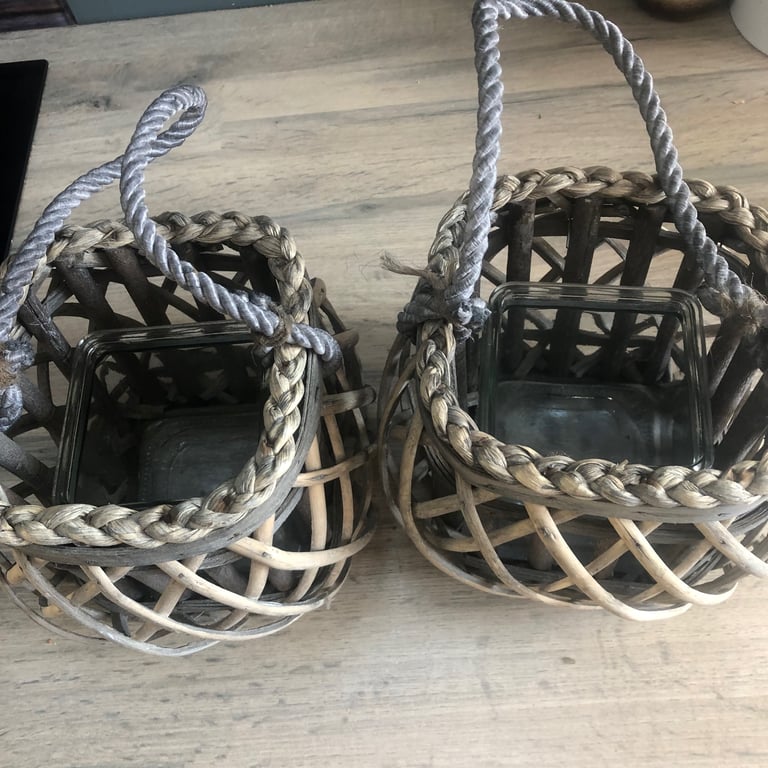 Wicker lantern holders 