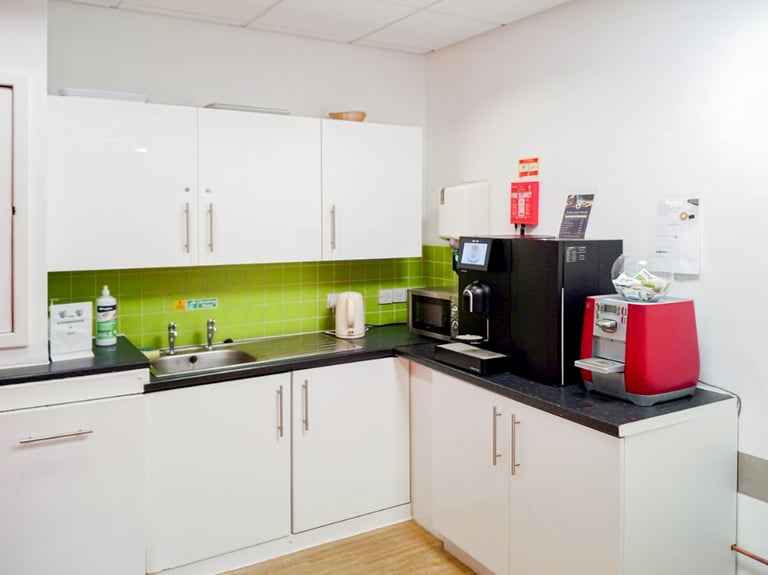 Evesham - WR11 1GP, 2 Work station private office to rent at Vale Park