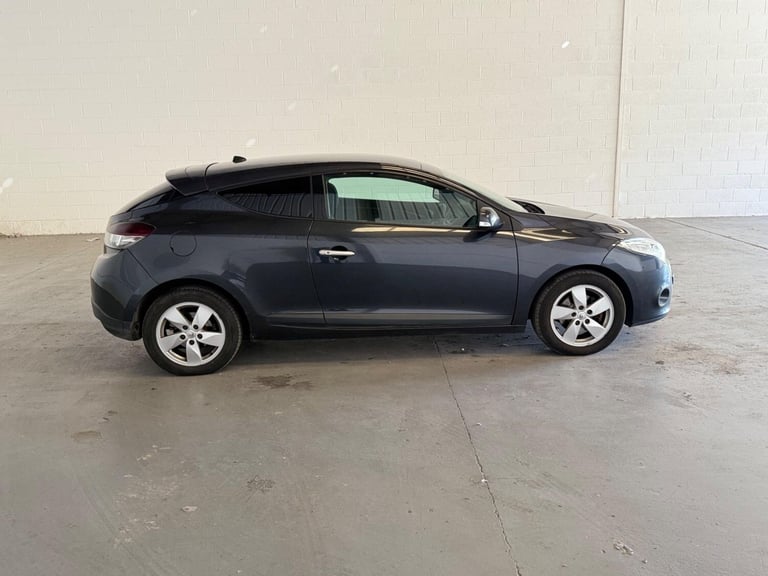 2012 Renault Megane 1.6 16V Dynamique TomTom Euro 5 3dr COUPE Petrol Manual