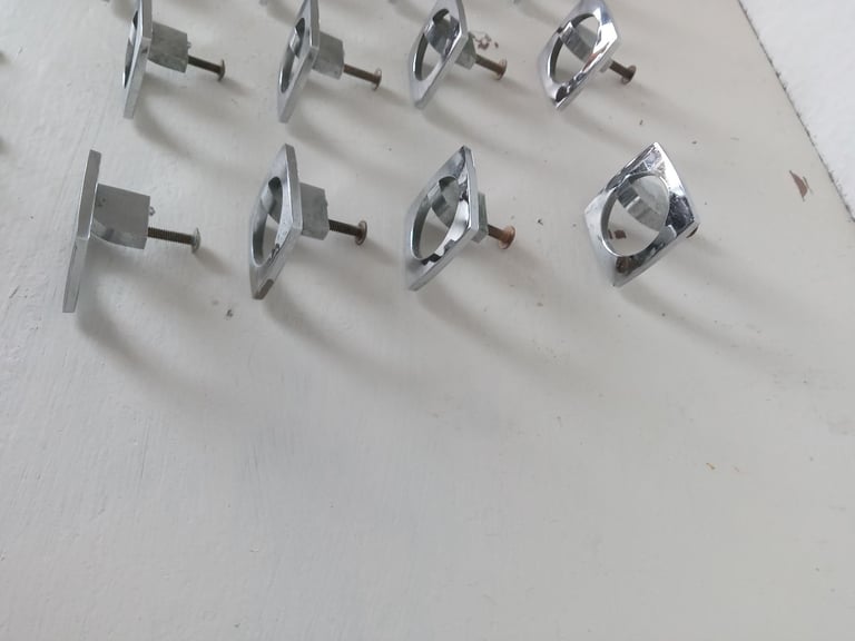 1970's Vintage Wardrobe Door Handles/knobs/Fitting
