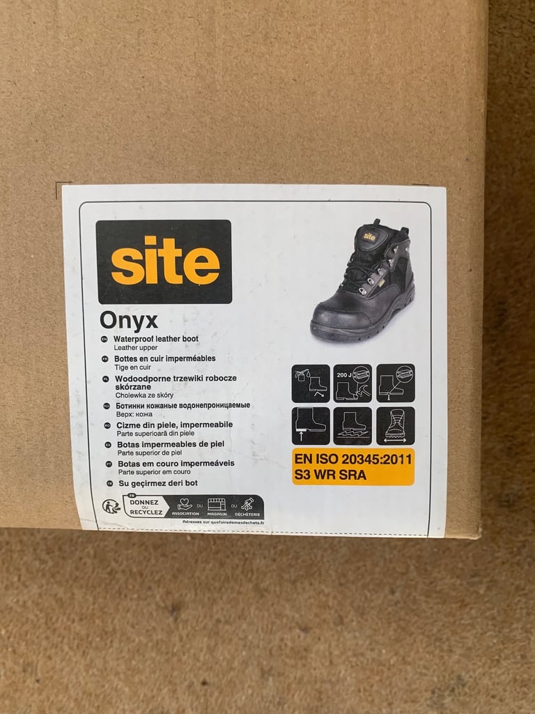 image for Boots size 41