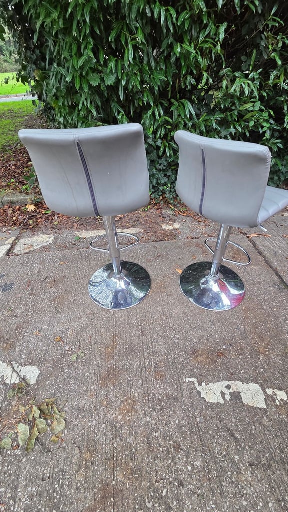 Bar stools 