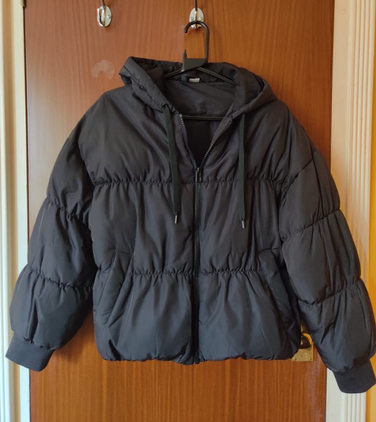 image for Black Puffer Jacket (H&M Divided)