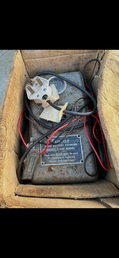 Oldschool battery charger