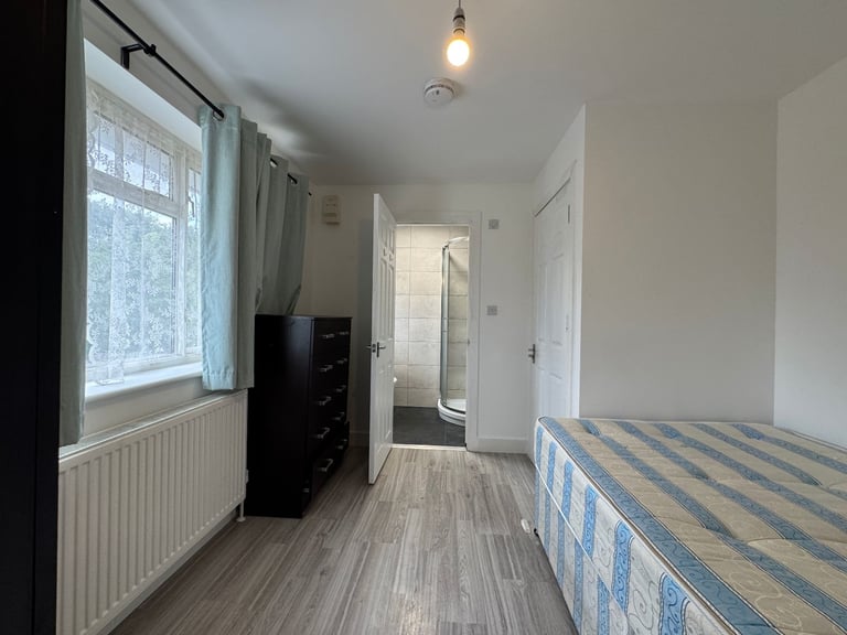 Room to Rent -Double -En suite  , All Bills Included