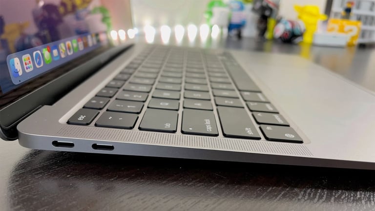 Apple MacBook Air M1 CHIP 2020 - Sonoma OS X - Microsoft Office - Laptop - PhotoShop Mac computer