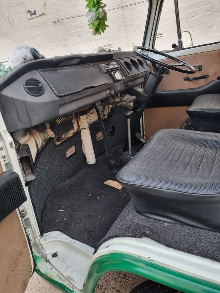 1975 vw T2 atomic micro bus 