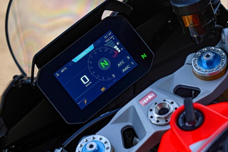 Aprilia RS 660 FACTORY 2025, IN STOCK NOW. SAVING £1301.