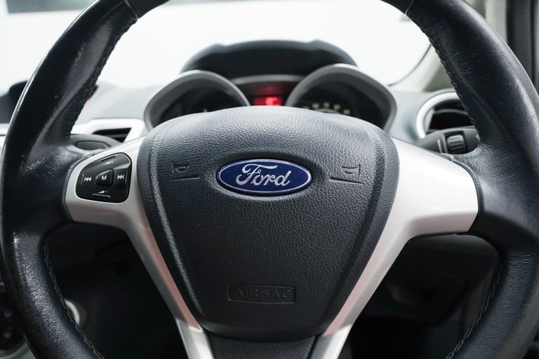 2010 Ford Fiesta 1.25 Zetec 5dr HATCHBACK Petrol Manual