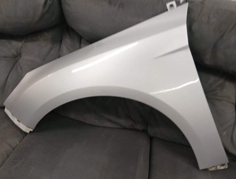 Ford Focus Mk2 2008-2011 SILVER Front Wing Passenger Side