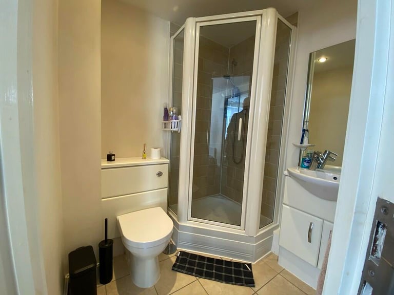 This beautifully presented 6th floor apartment for rent. in Salford