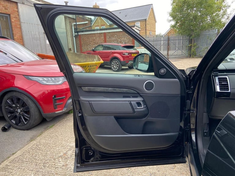 2019 Land Rover Discovery 3.0 SD V6 HSE Auto 4WD Euro 6 (s/s) 5dr ESTATE Diesel Automatic