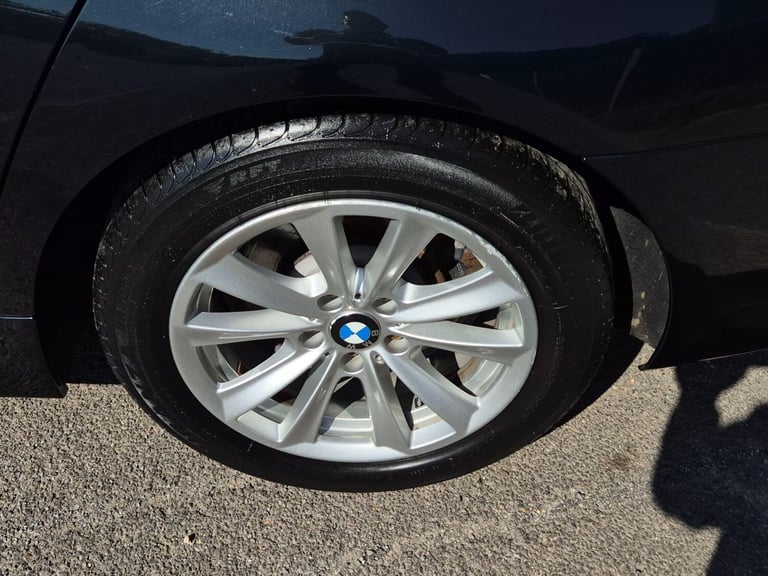 2015 BMW 5 Series 2.0 520i SE Auto Euro 6 (s/s) 4dr SALOON Petrol Automatic