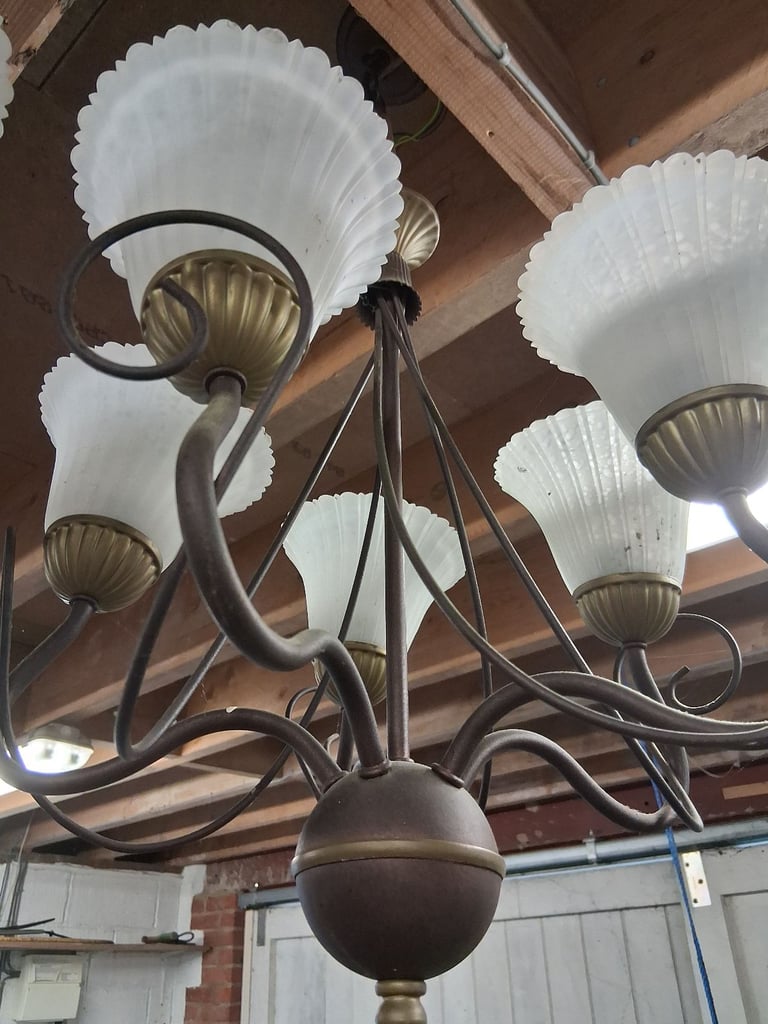 Ceiling lights and wall lights 