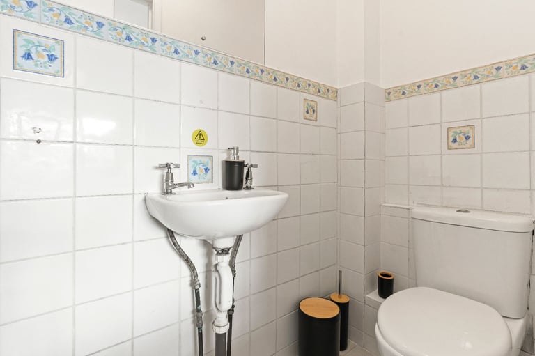 Furnished 6 BR - Parking, Monthly Stays