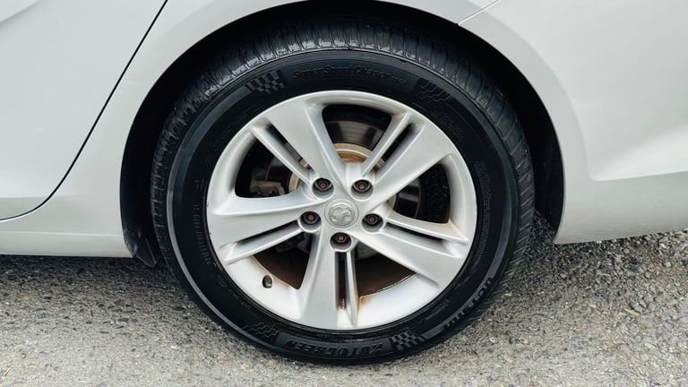 2017 Vauxhall Insignia SRI NAV 5-Door Diesel